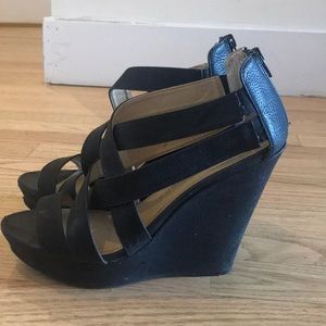 Chinese Laundry black wedges